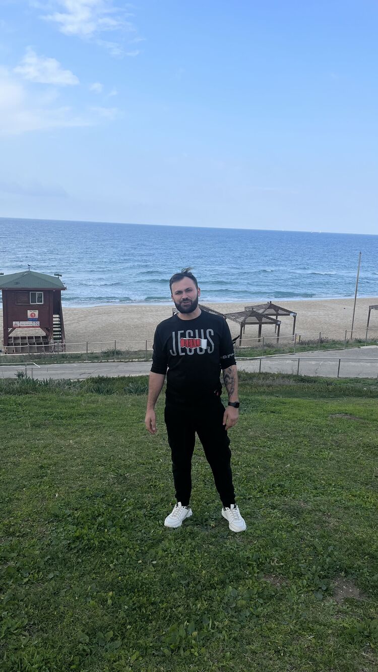  33595492  Alexandru, 31 ,    Ashqelon