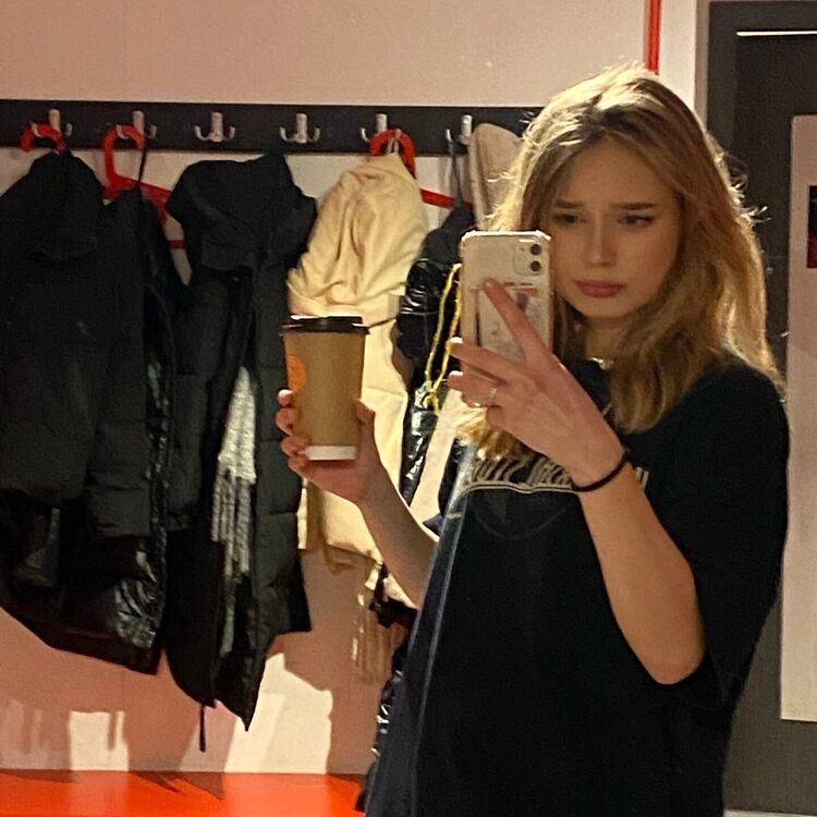  -,   , 22 ,   
