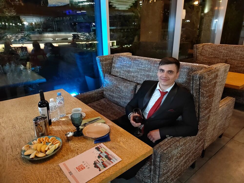  --,   , 32 ,   c 