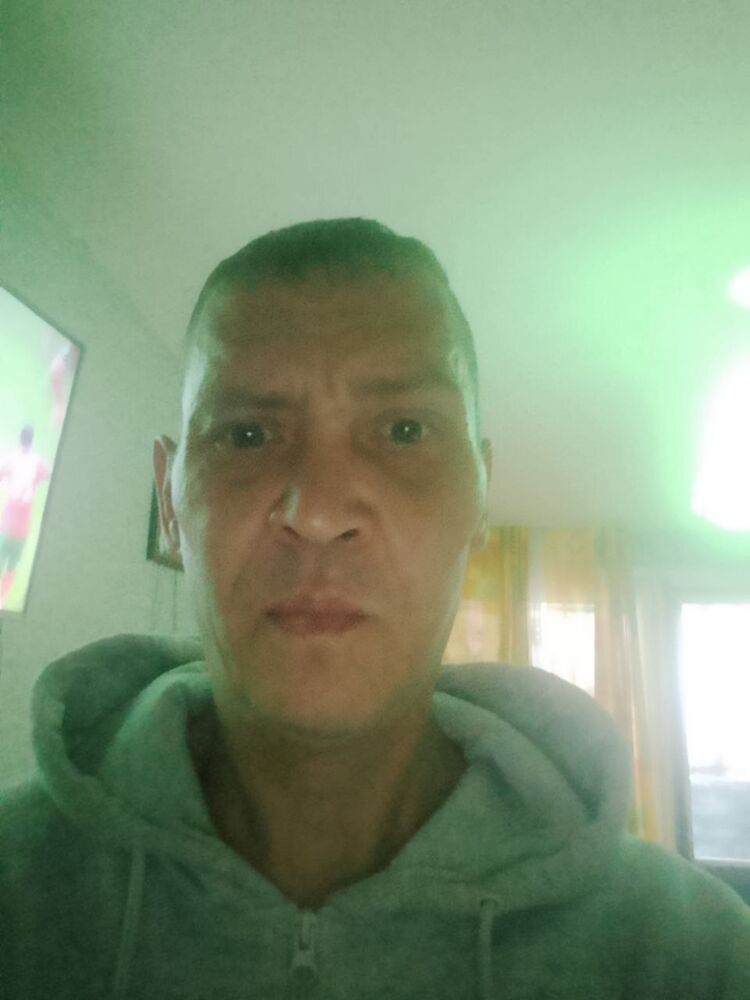 44095622  , 47 ,    