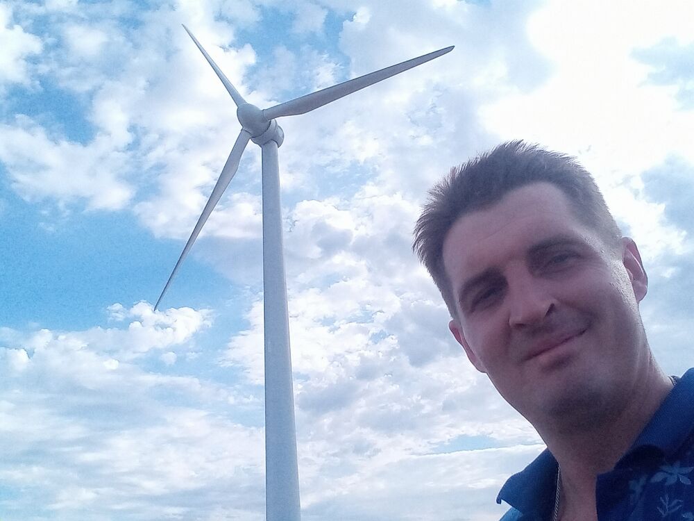  ,   Vladislav, 34 ,     , c 