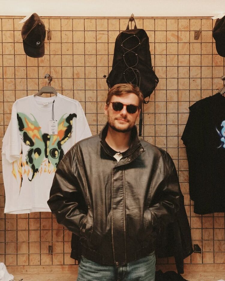 ���� 54998392 ������� ������, 37 ���, ���� ���������� � ������