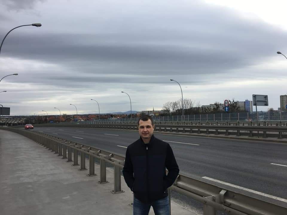  23219022  Artem, 43 ,    