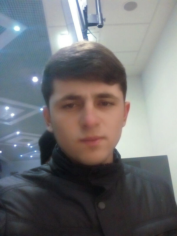  19099152  Xooligan, 27 ,    