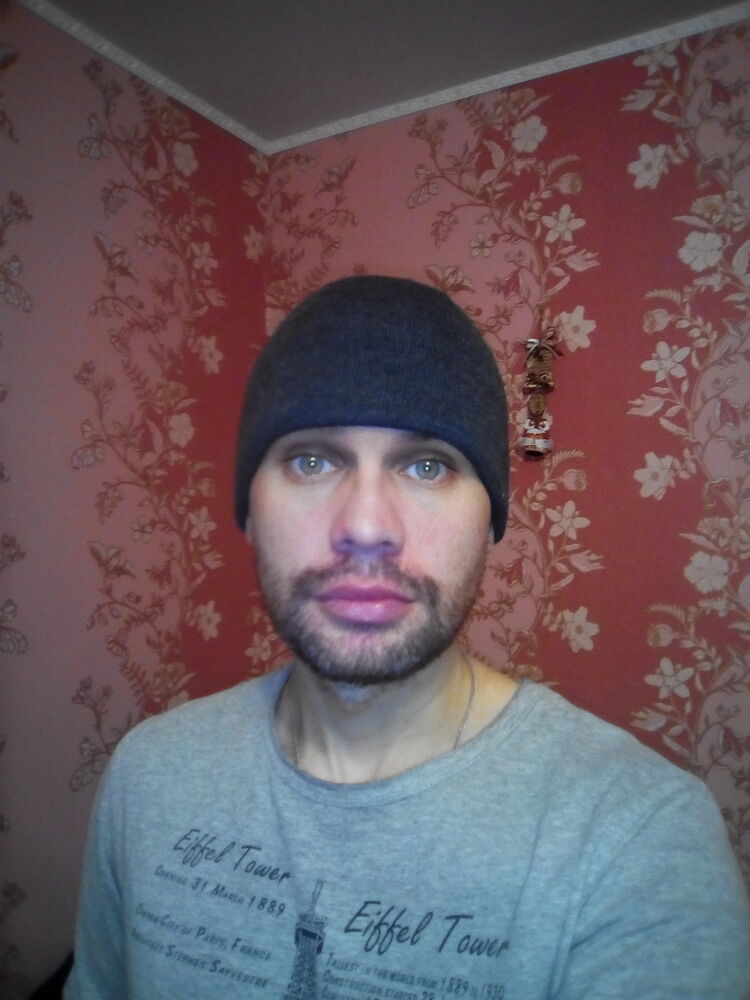  35366902  Robert, 38 ,    