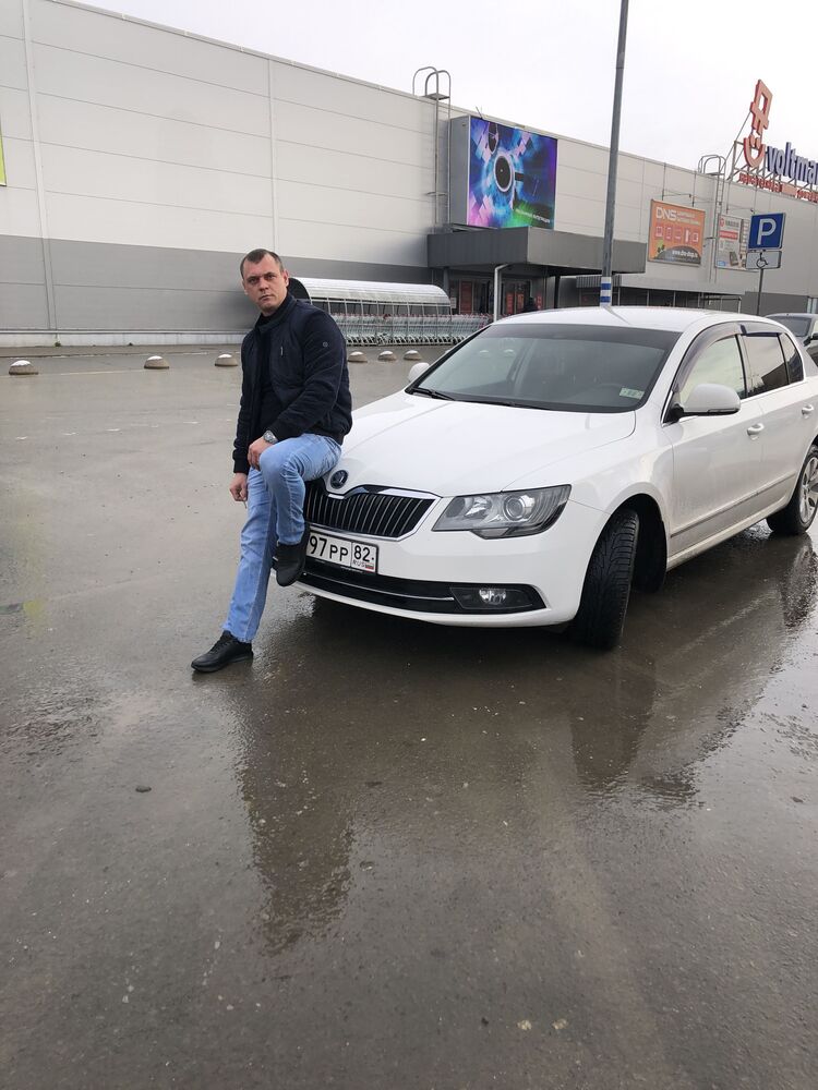  26738782  Nikolai, 35 ,    