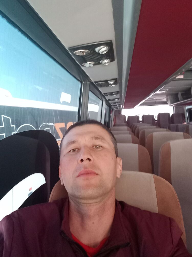  ,   Batya, 39 ,   ,   