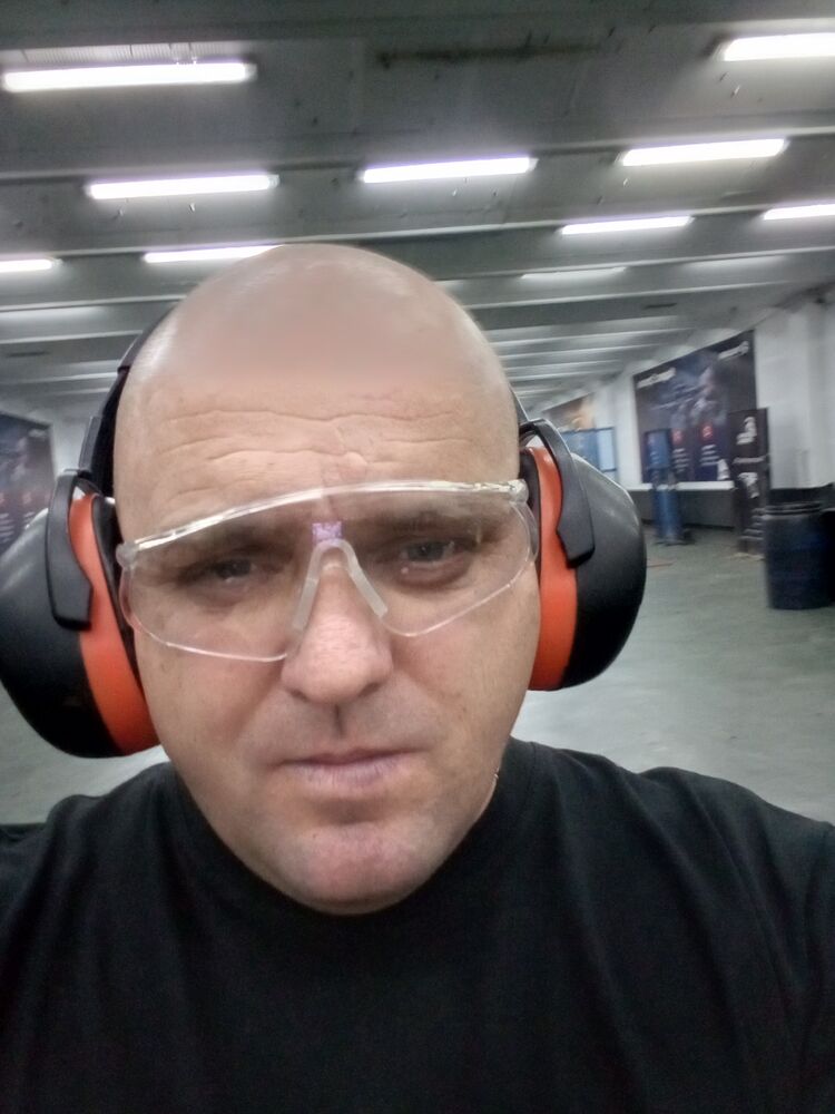  31304392  Alexey, 44 ,    