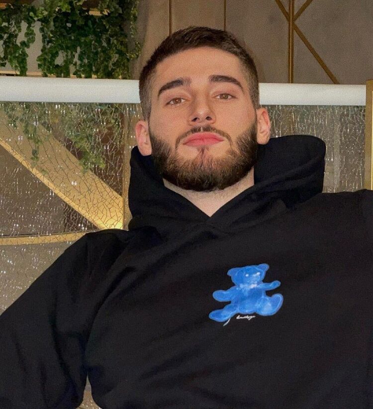  54168622  , 35 ,    -