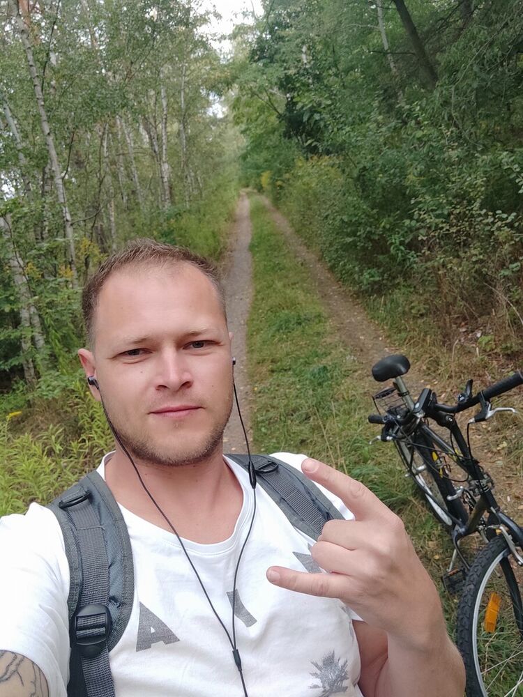  ,   Eugen, 46 ,   ,   , c 