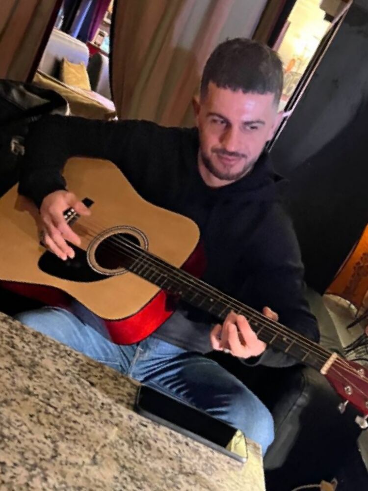 ���������� Algiers, ���� ������� Sief Eddine, 40 ���, ������������ ��� ������, ����� � ���������