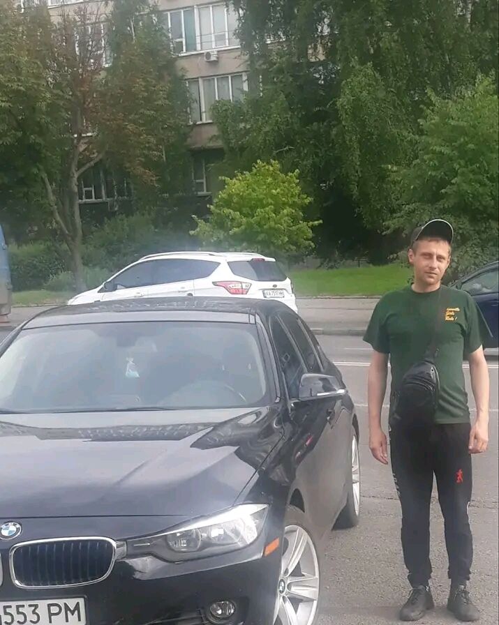  36577382  Vtalii, 35 ,    