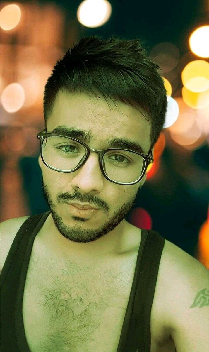  ,   Romeo, 33 ,   ,   , c 