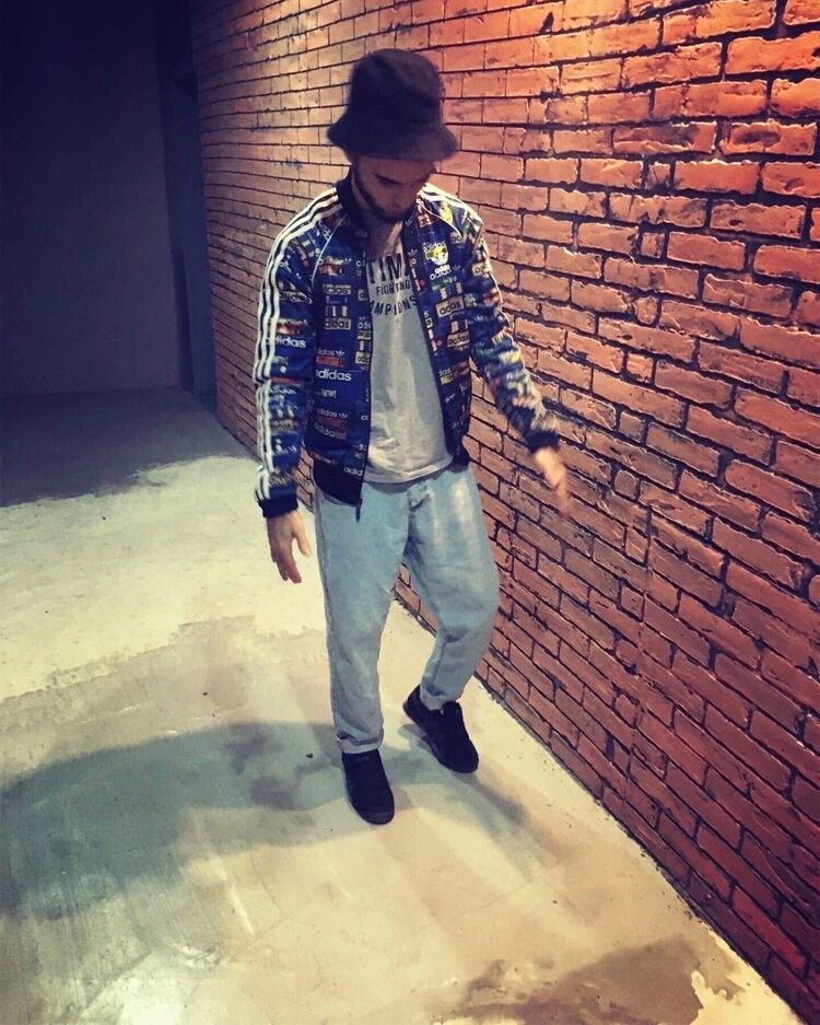  35086792  , 24 ,    