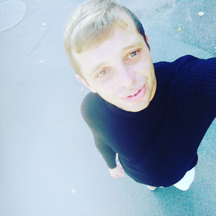  17954382  Vitalik, 36 ,    