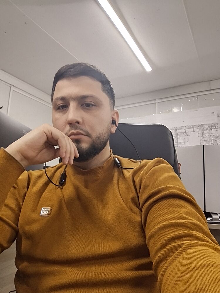  ,   Johnny, 34 ,   ,   