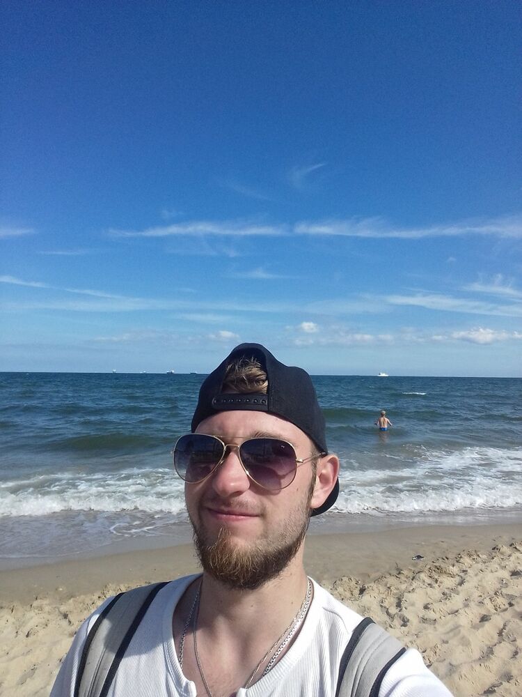  10015172  Vova, 30 ,    
