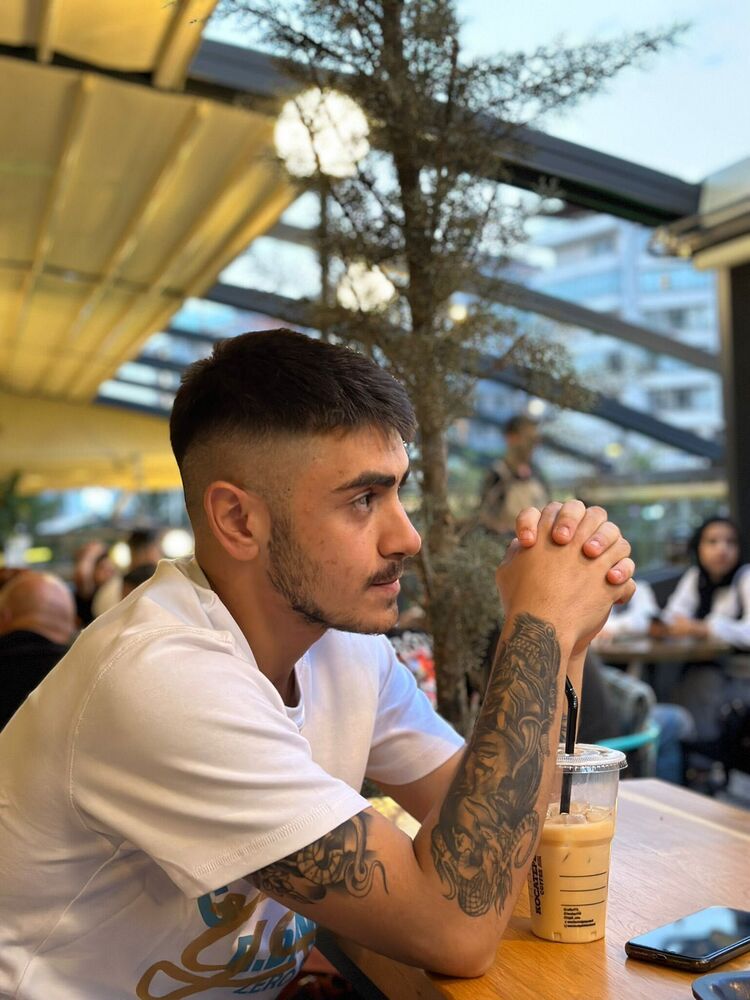 ���� 37257332 ����� Eren can, 25 ���, ���� ���������� � ������