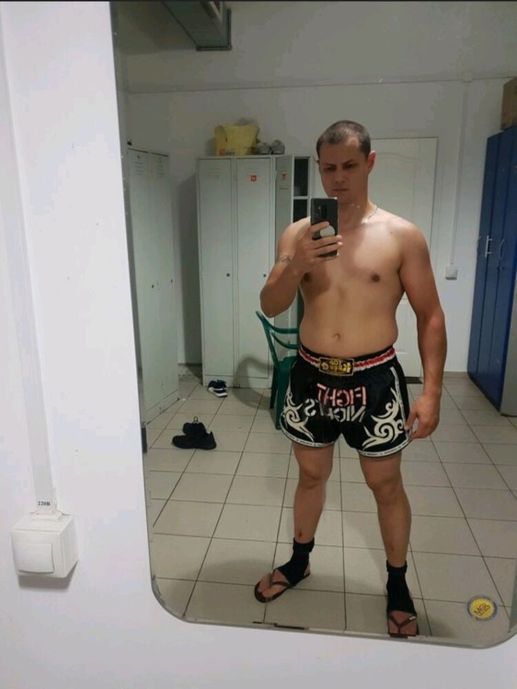  18517032  , 39 ,    