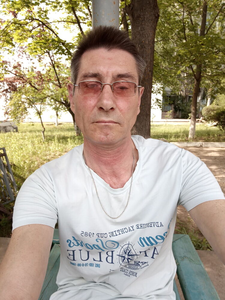  20131402  , 49 ,    