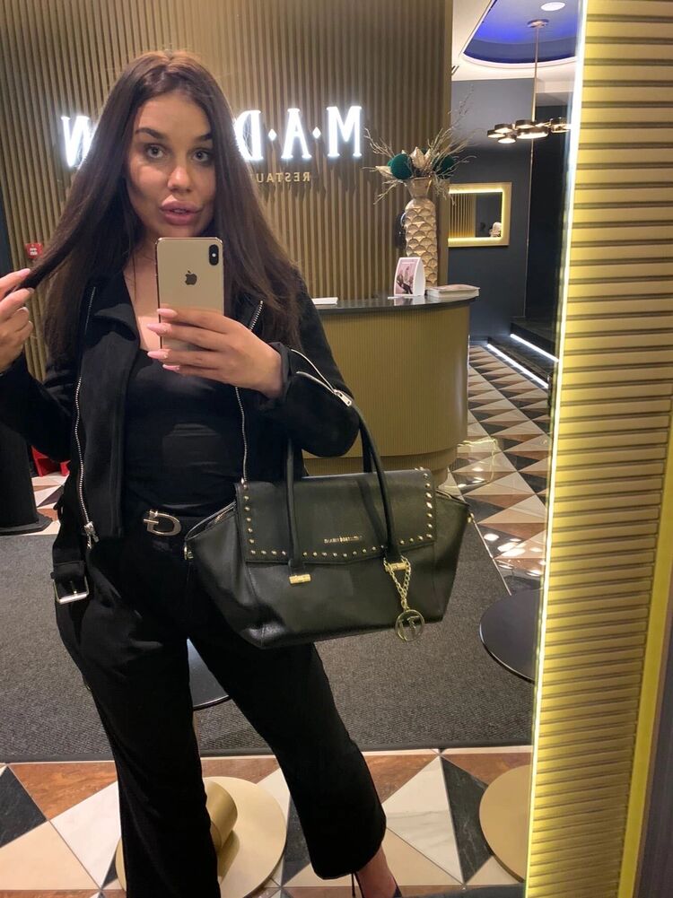  ,   Anastasia, 28 ,     , c 