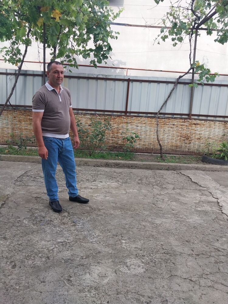  ,   Roland, 39 ,   ,   