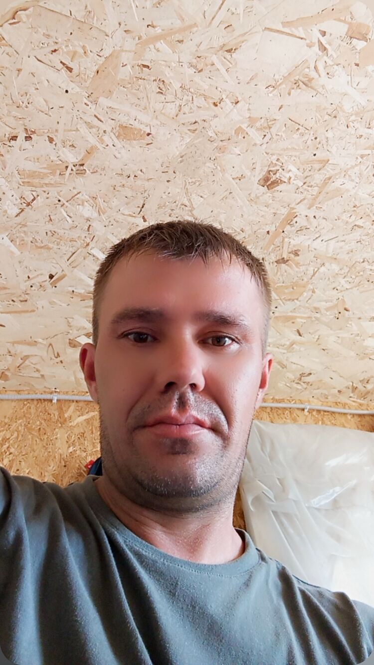  44918262  , 37 ,    