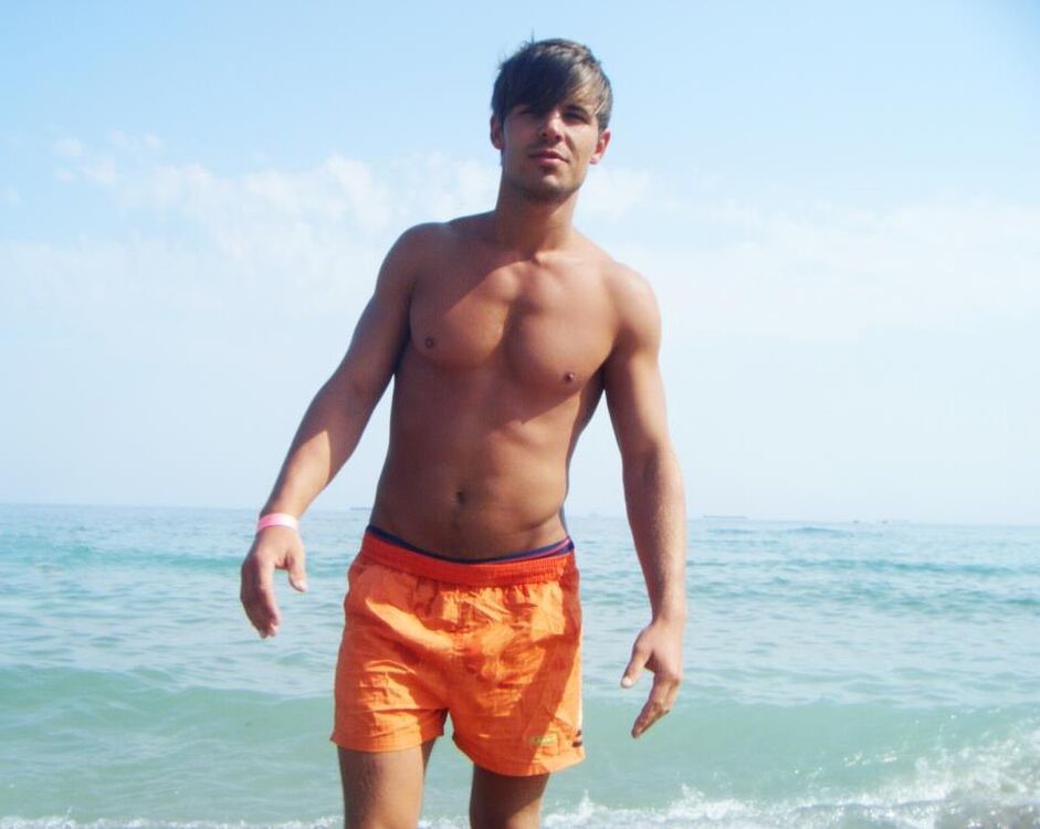  6524242  Kanstantin, 32 ,    