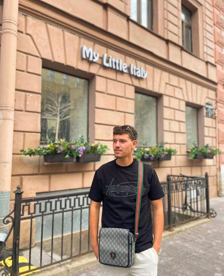  54008652  Aimad, 21 ,    