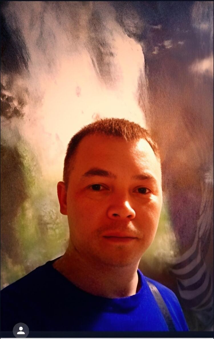  54187852  Maxim, 46 ,    -