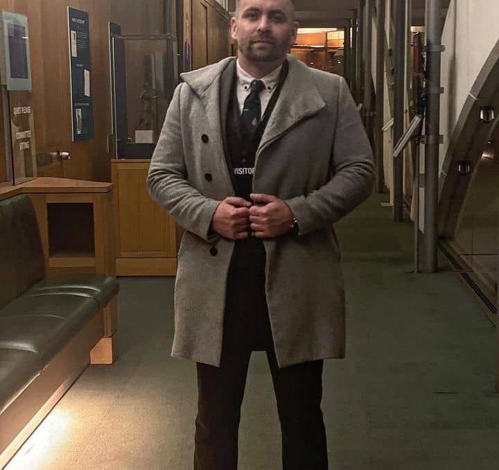  ,   MichealChris, 42 ,   c , 