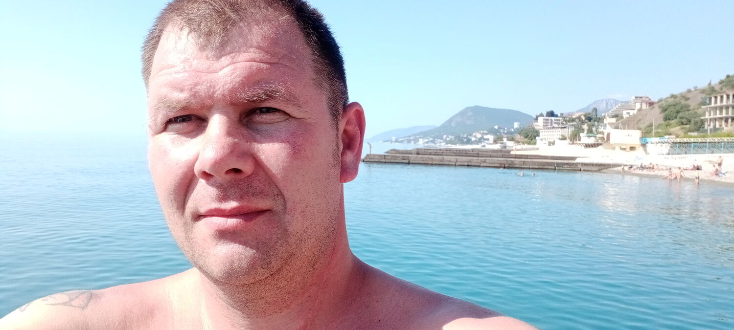  27837102  Poman, 44 ,    