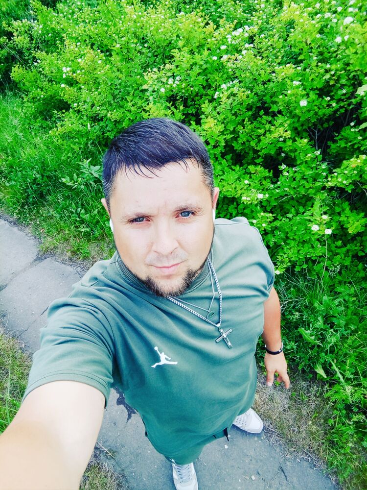  47143142  , 32 ,    