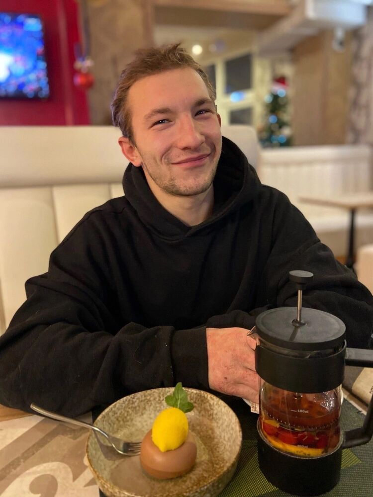 ���� 42437272 ����� ��������, 24 ����, ���� ���������� � ������������