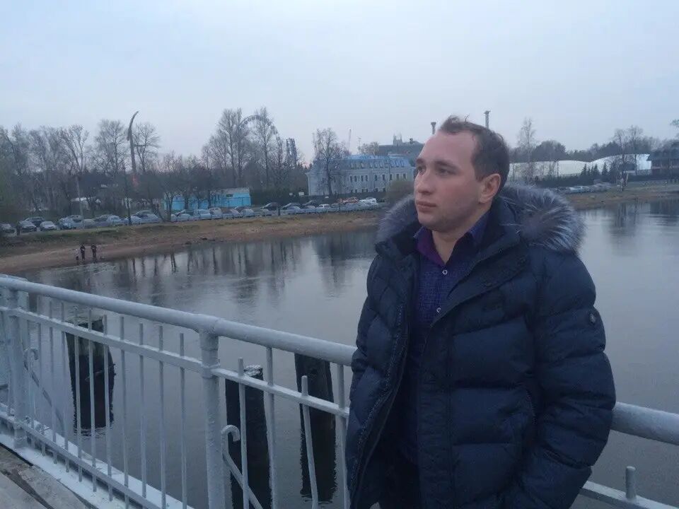  37570392  , 35 ,    -