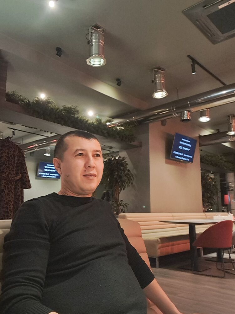  49568752  , 37 ,    