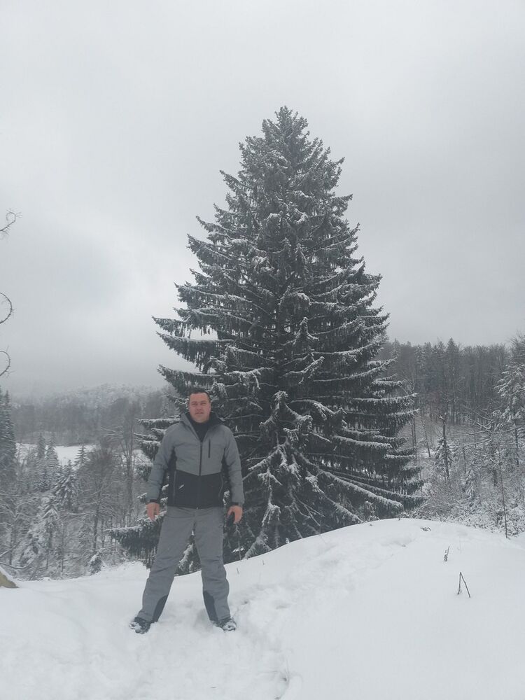  ,   Alex, 43 ,   ,   , c 