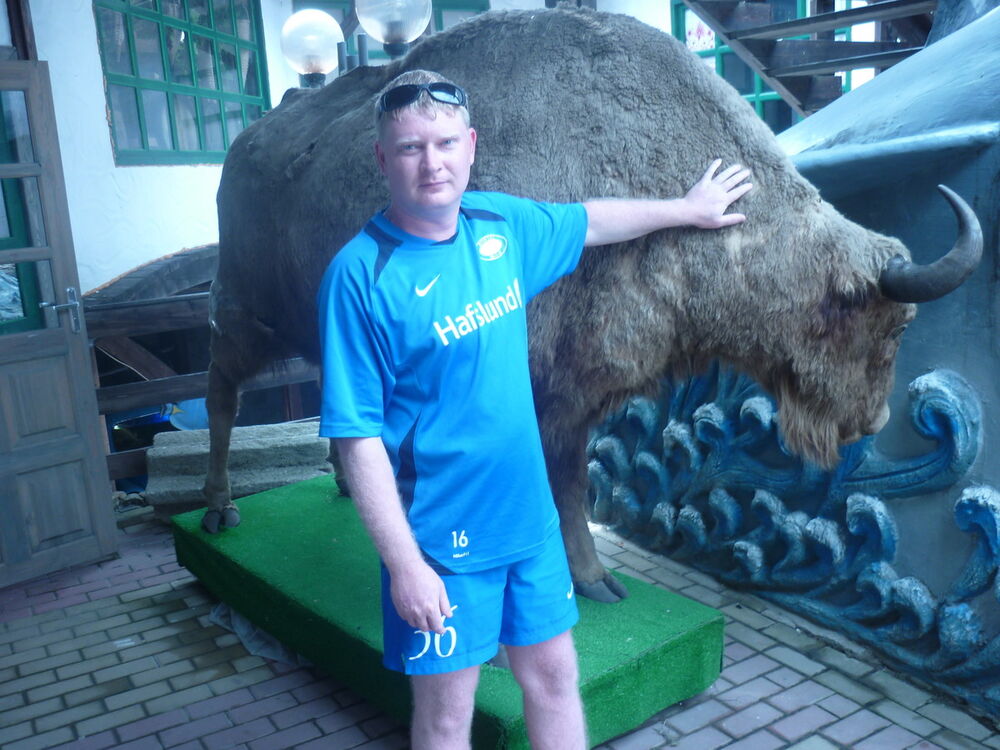  8863552  Aleksei, 41 ,    