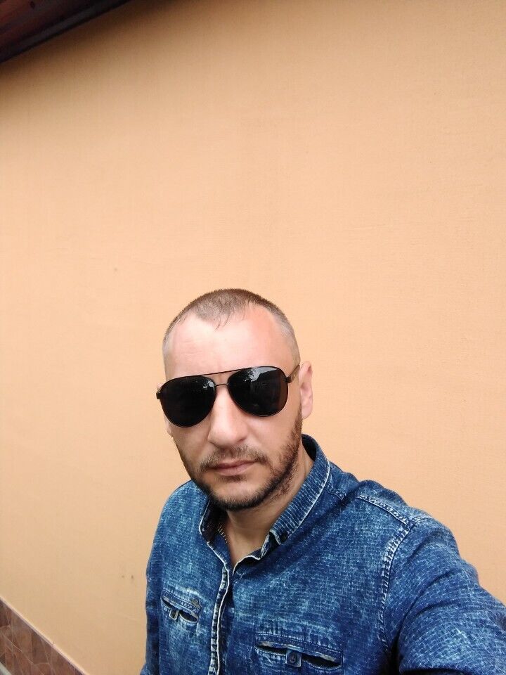  23747282  , 37 ,     