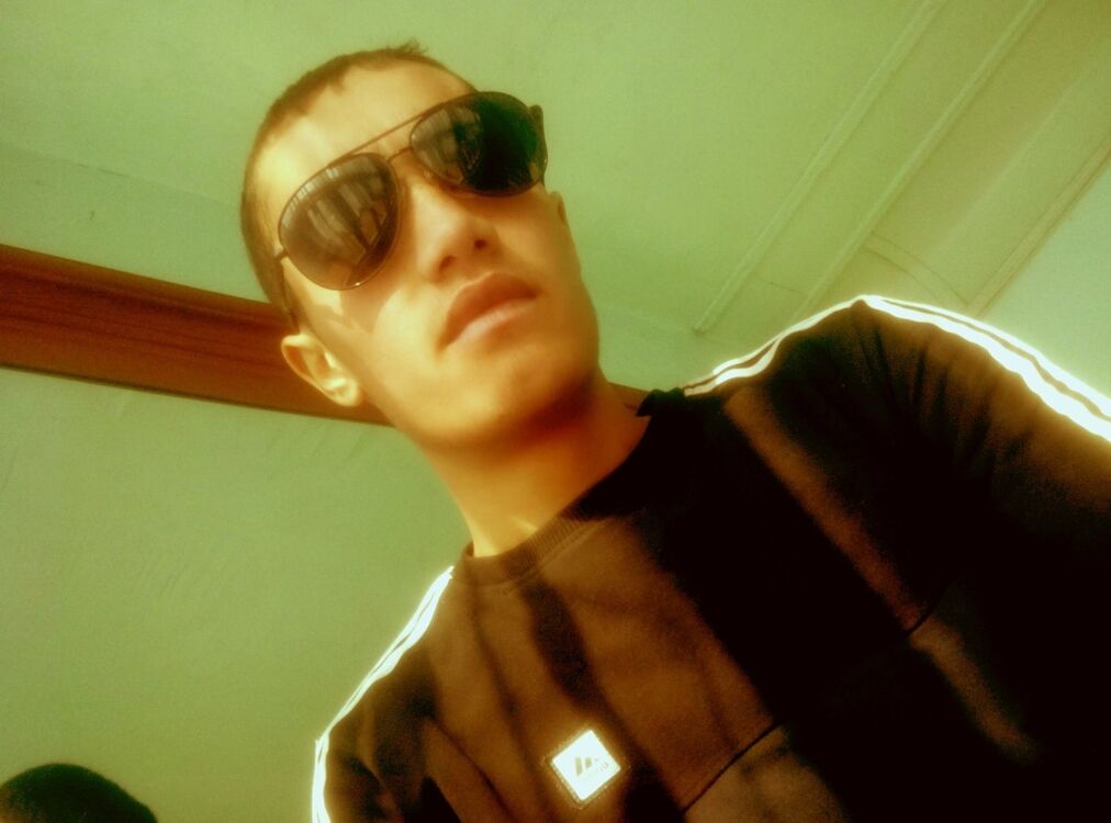  19012832  Azamjon, 27 ,    