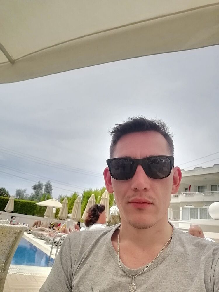 ���� 18330202 ������� �����, 32 ����, ���� ���������� � ������������