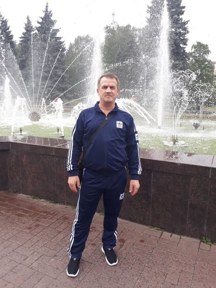  37443942  Sergey, 55 ,    