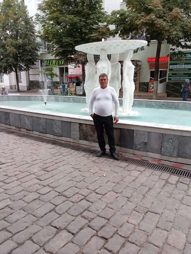  36661612  Viktorio, 40 ,    