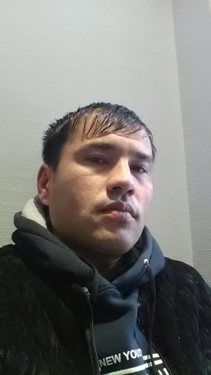  11439202  Jasur, 42 ,    