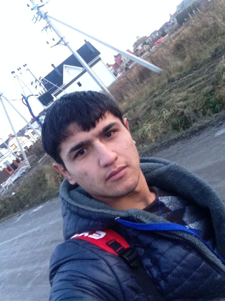  38757982  Alik volk, 28 ,    