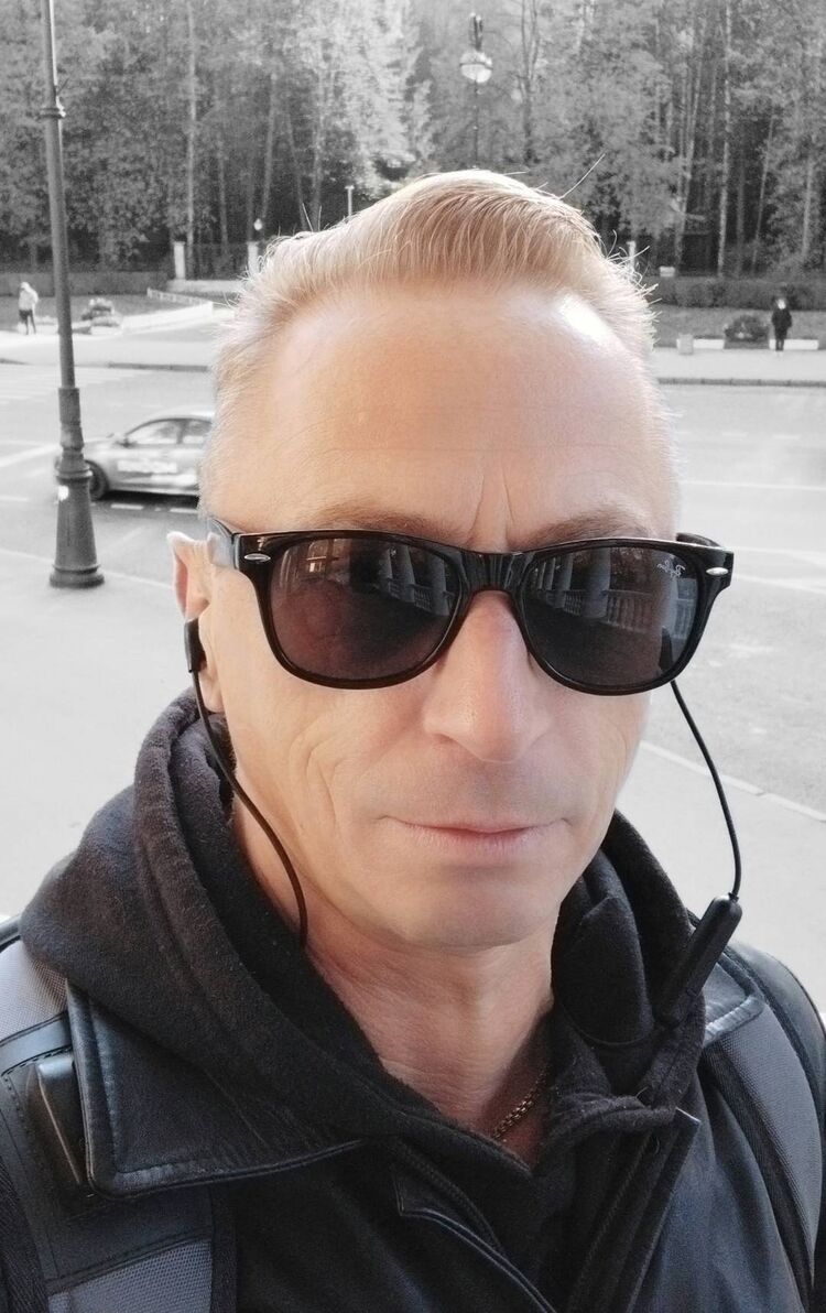  -,   Tony, 45 ,   ,   , c 