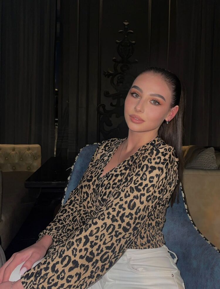  36725632  , 22 ,    -