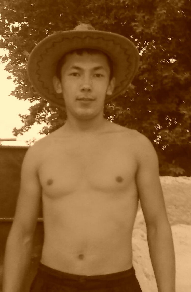  ,   Marat, 33 ,   
