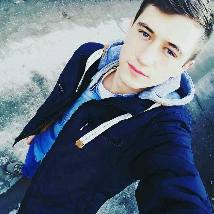  48330012  , 31 ,    