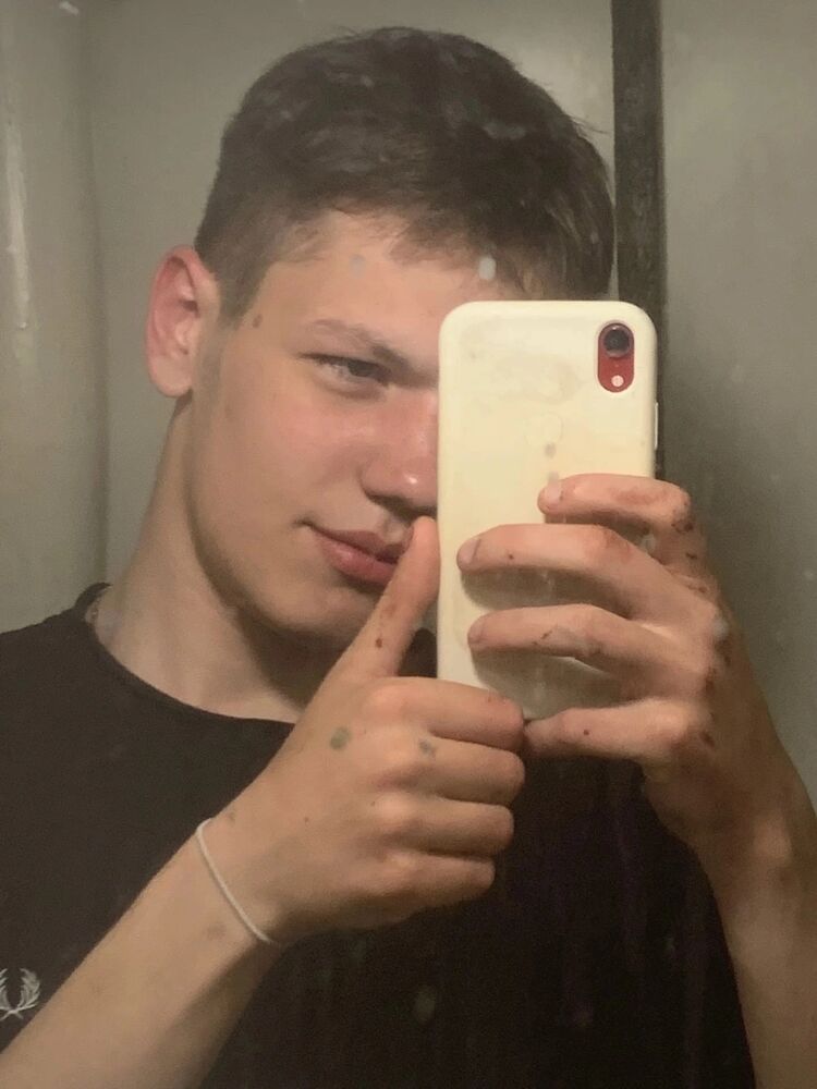  46608592  , 21 ,    